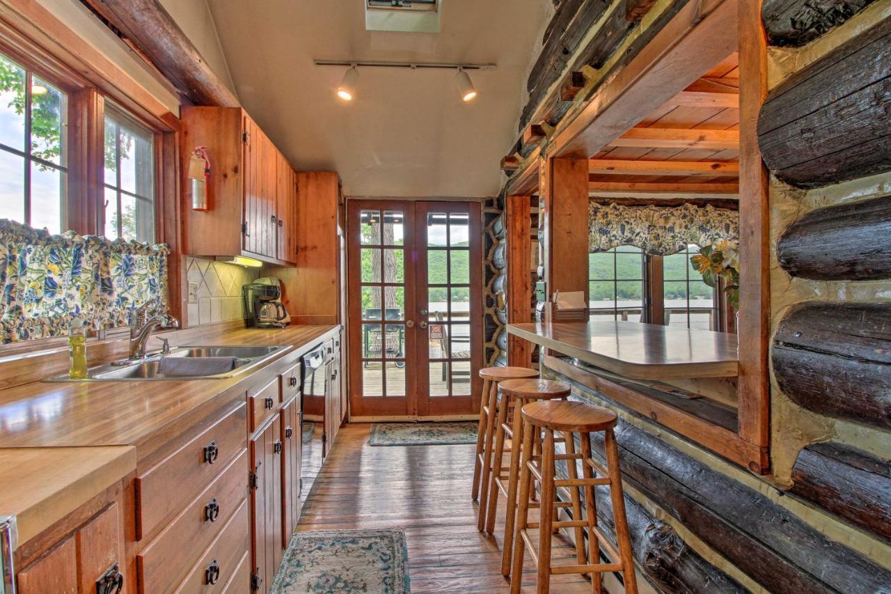 Waterfront Lake George Cabin Walk To Water Екстер'єр фото
