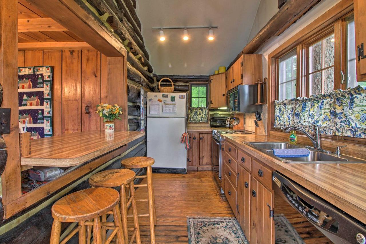 Waterfront Lake George Cabin Walk To Water Екстер'єр фото